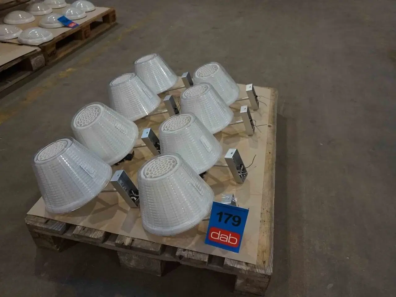 Billede 4 - 8 stk Marset Væglamper Hvid/alustel (MOMSFRI)