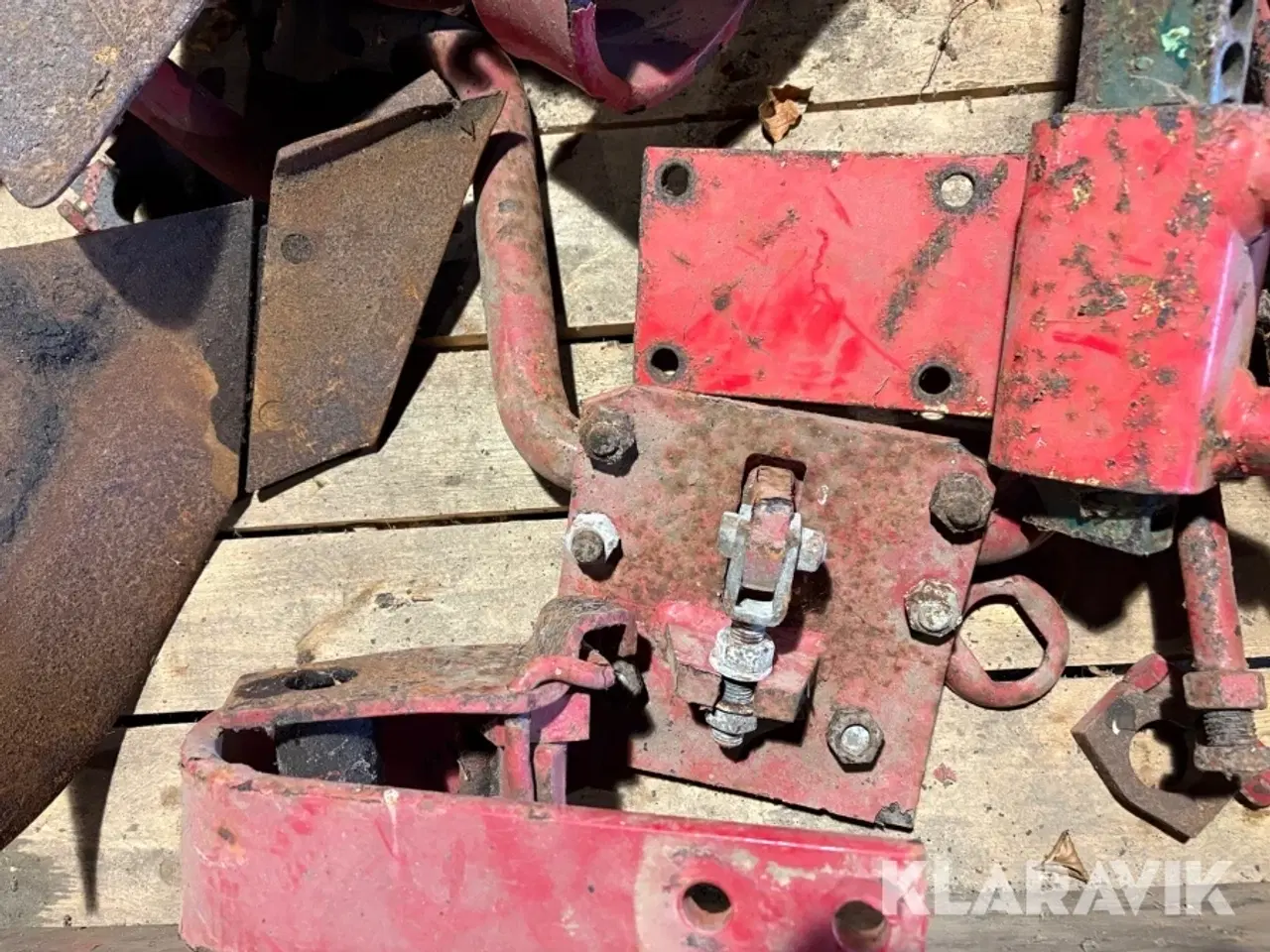 Billede 7 - Blandet lot plovdele til skjold / Kongskilde