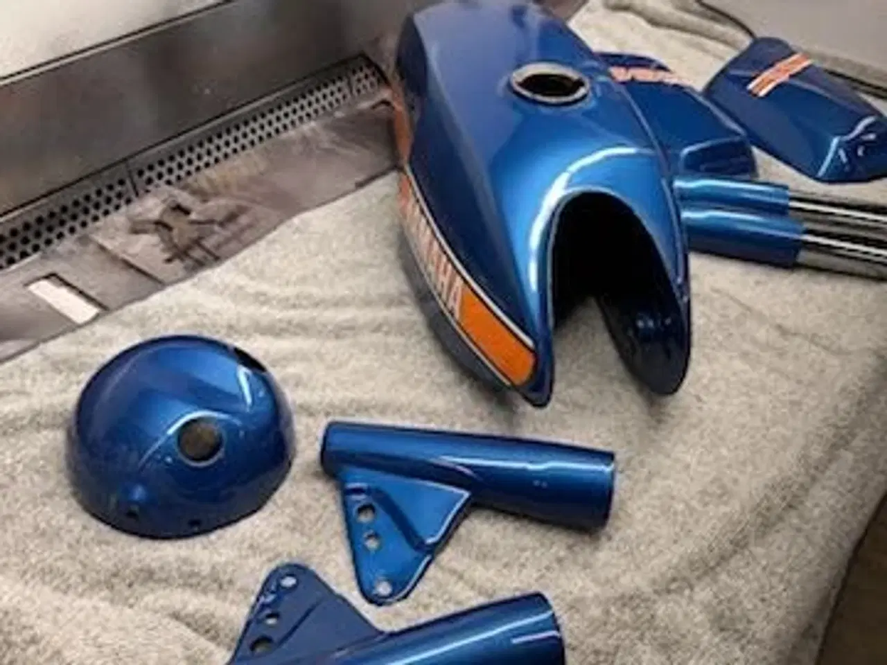Billede 2 - Yamaha 75 komplet tanksæt 