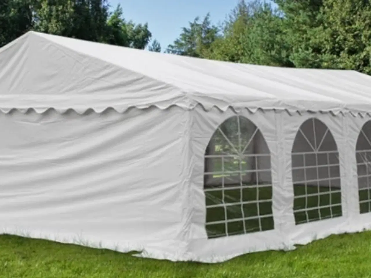 Billede 1 - 6 x 10 m professionelt partytelt udlejes