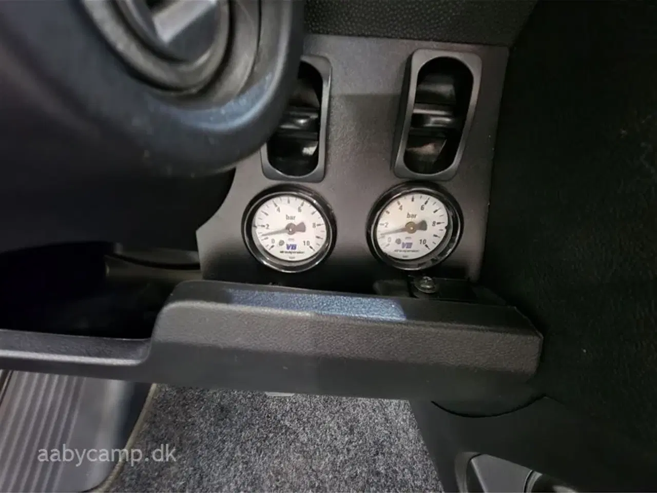 Billede 8 - 2024 - Benimar Amphitryon 967 Northautokapp   Nk.Pakke. Automatgear. solceller. 200Ah Lithium. 2000W inverter. luftundervogn på bagaksel. Hydrauliske støtteben. Alarm. Gasbageovn. Elektrisk tømning af frisk/spildevand. 3m vandfilter. tv samt internet antenne. Kan vejes op til 4400 kg.