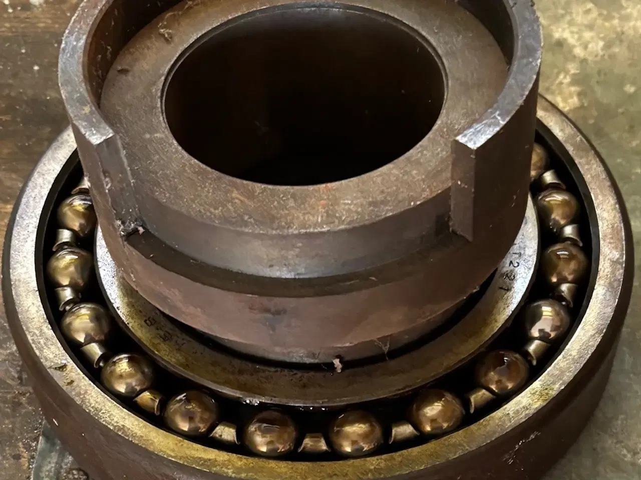 Billede 2 - St. kugleleje måske egnet til drejbar haveskulptur