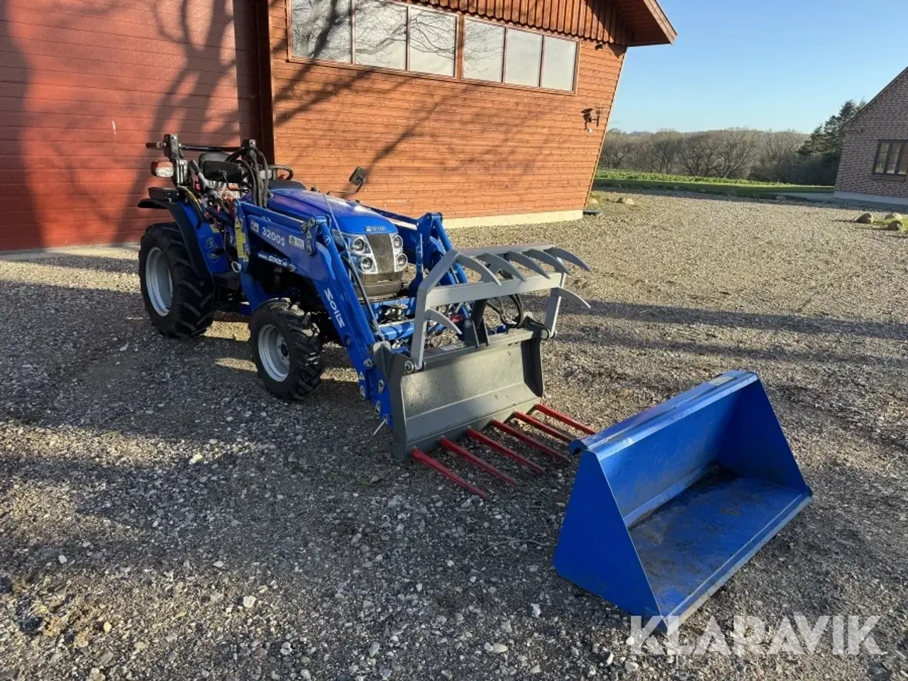 Billede 3 - Traktor Solis 26 med frontlæsser