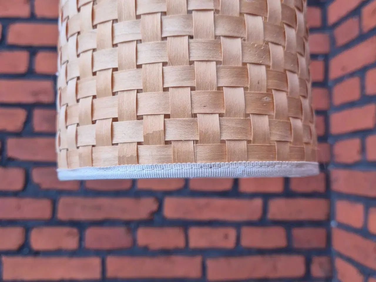 Billede 12 - Sød retrolampe i flet med det hyggeligste lys