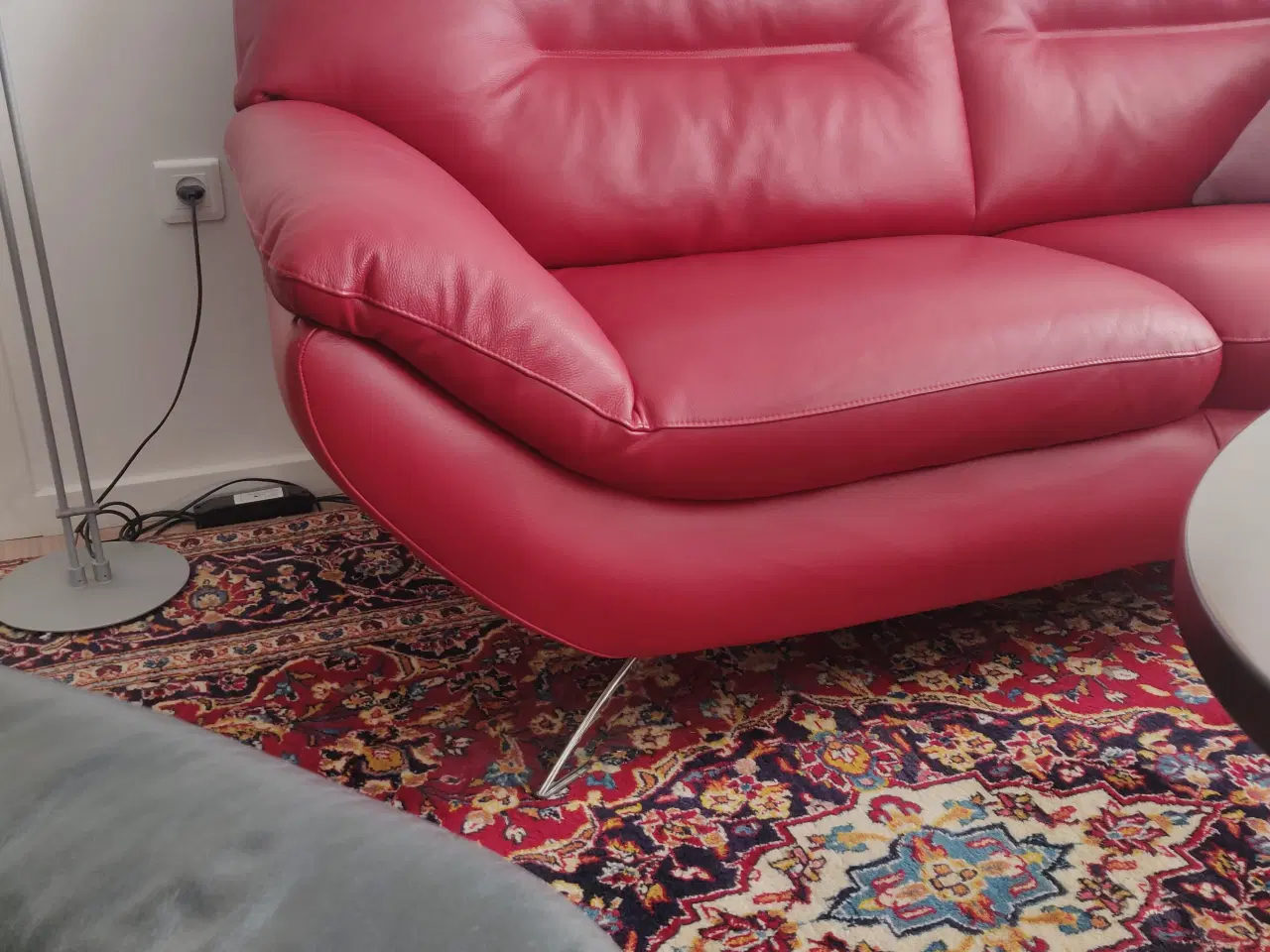 Billede 2 - Flot rød lædersofa