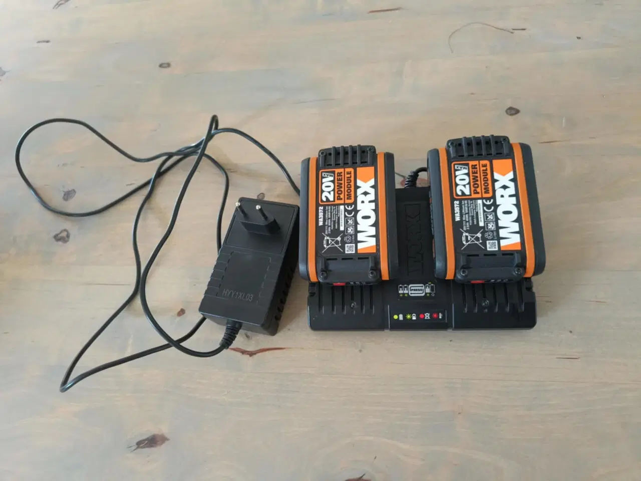 Billede 3 - Worx Akkuplæneklipper WG779E 20V med oplader