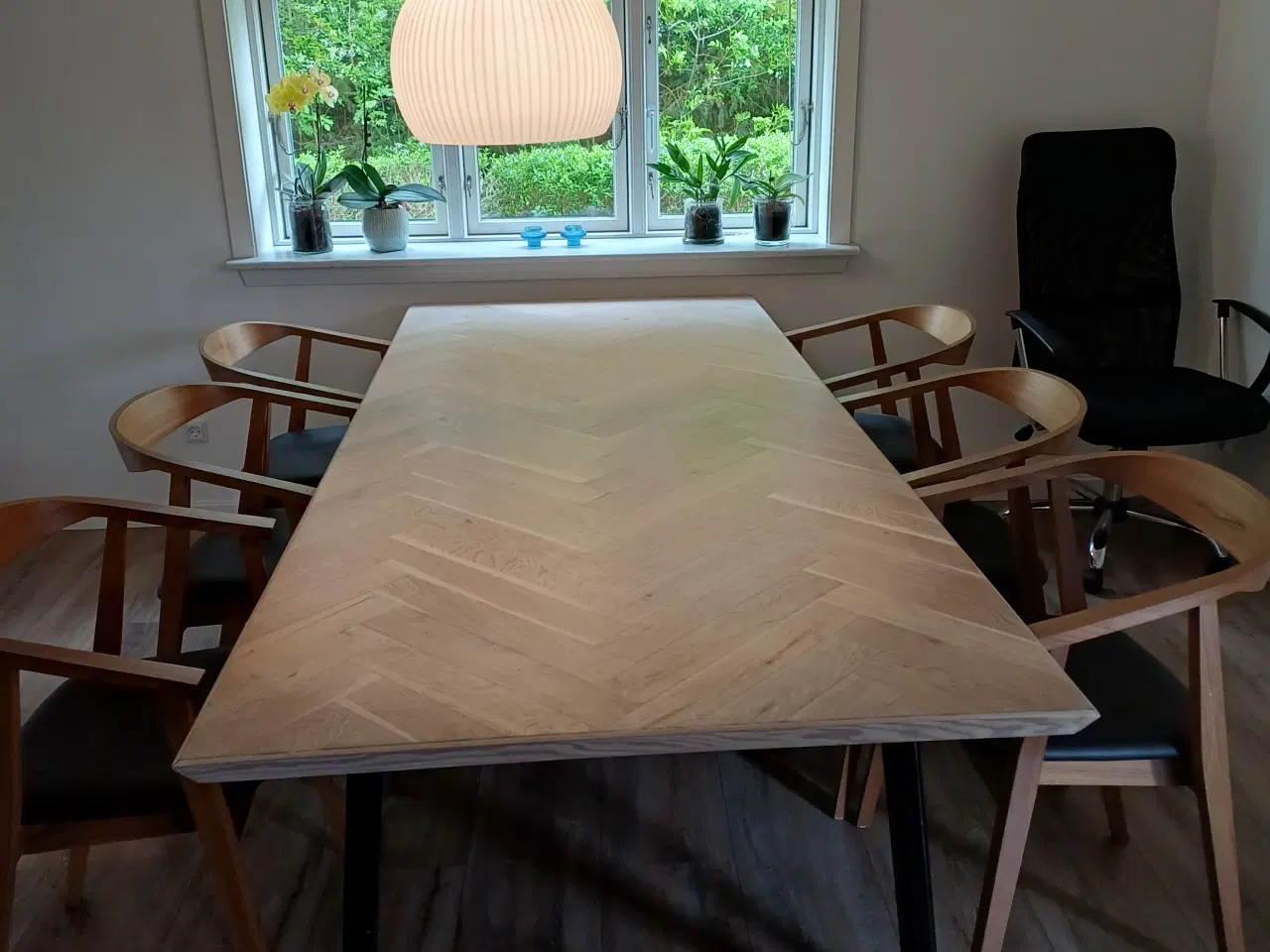 Billede 1 - Spisebord sildebensmønster