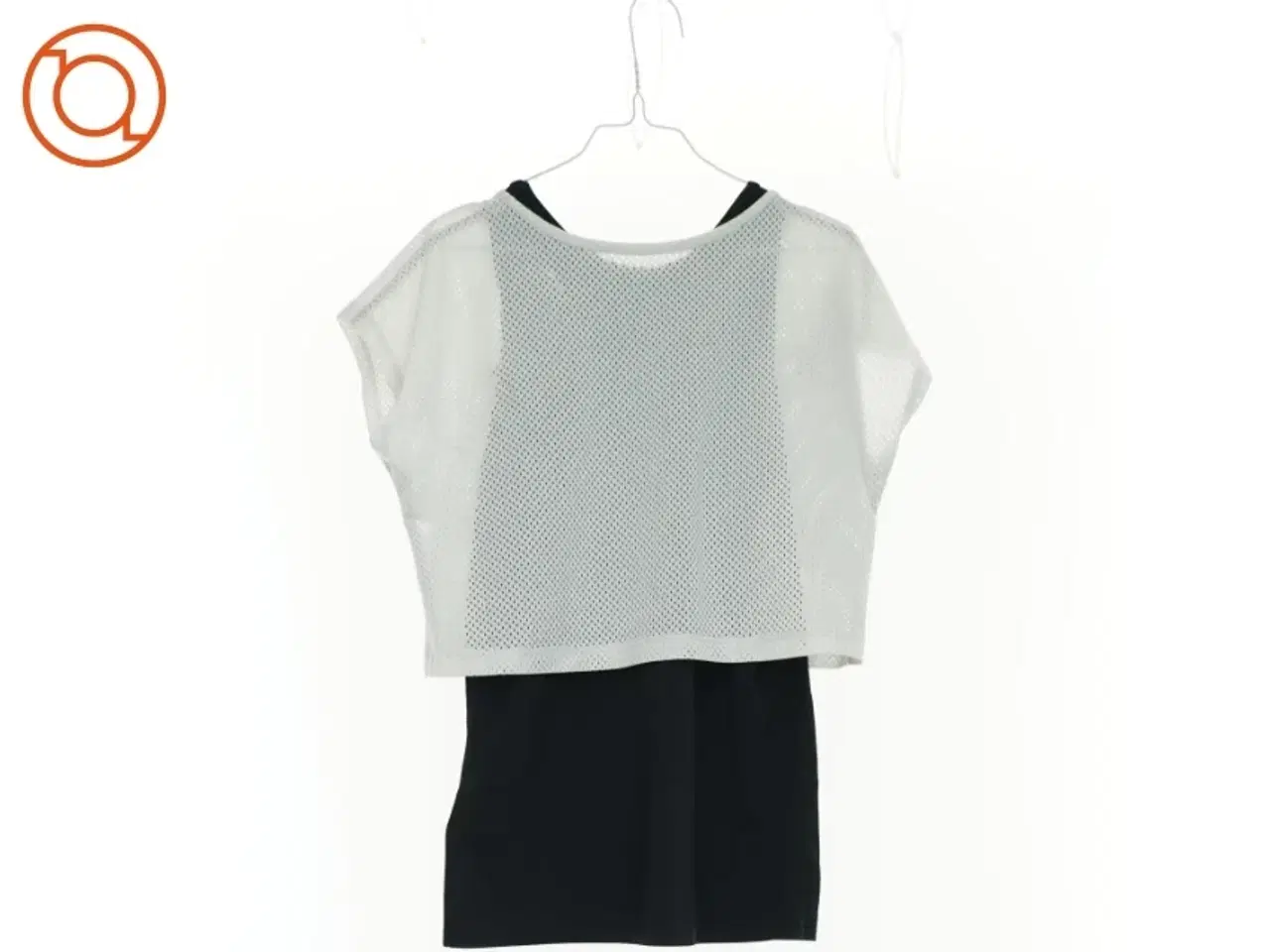 Billede 2 - Top fra H&M (str. 152 cm)