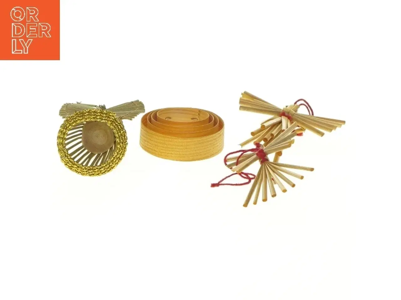 Billede 3 - Julepynt i træ og strå (str. 8 x 5 cm)