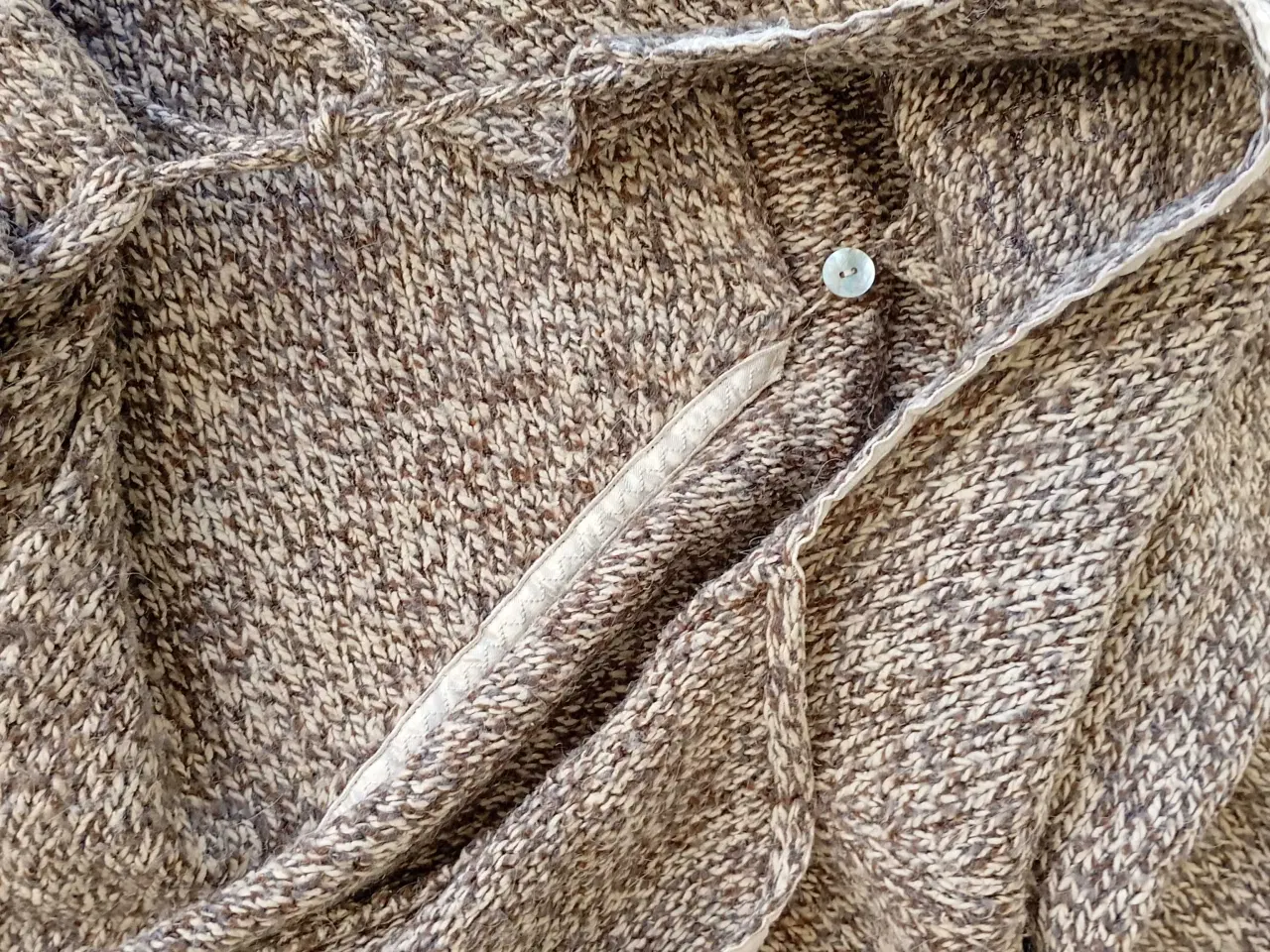 Billede 9 - Hættetrøje i strik. Str. L