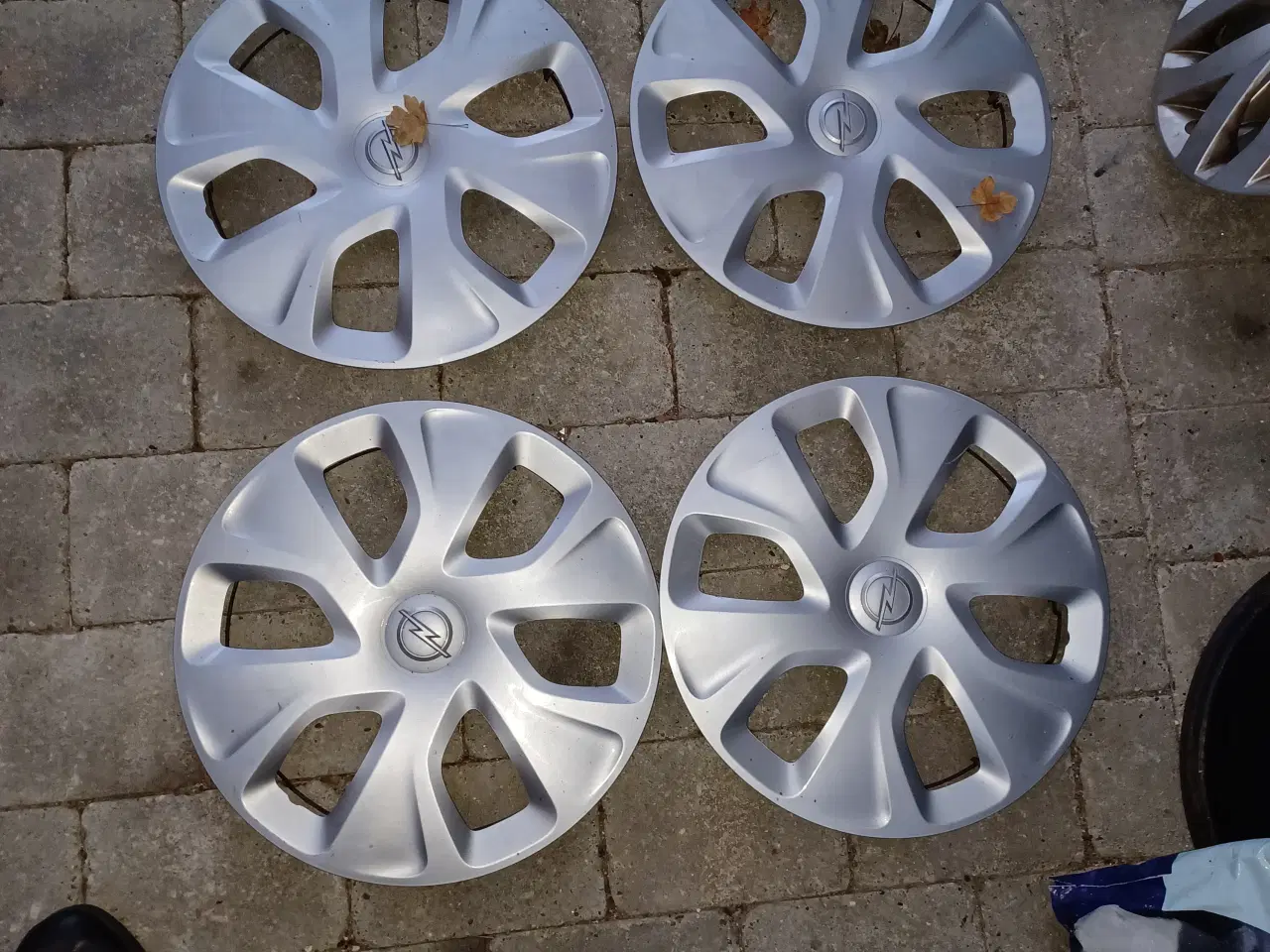 Billede 3 - Opel original hjulkapsler.
