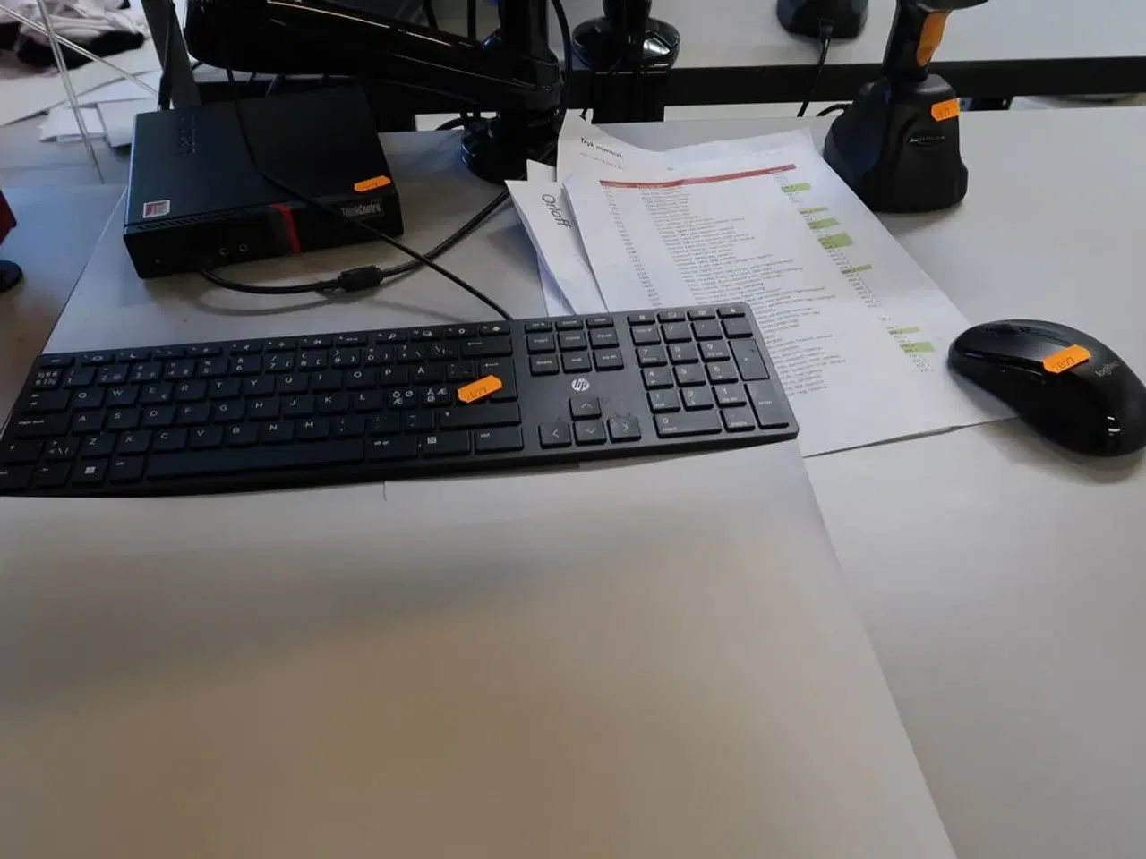 Billede 2 - Computerskærm LENOVO, tastatur, håndscanner, computer LENOVO