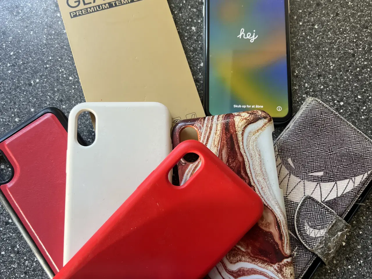Billede 3 - iPhone X 256 Gb + diverse covers og panserglas