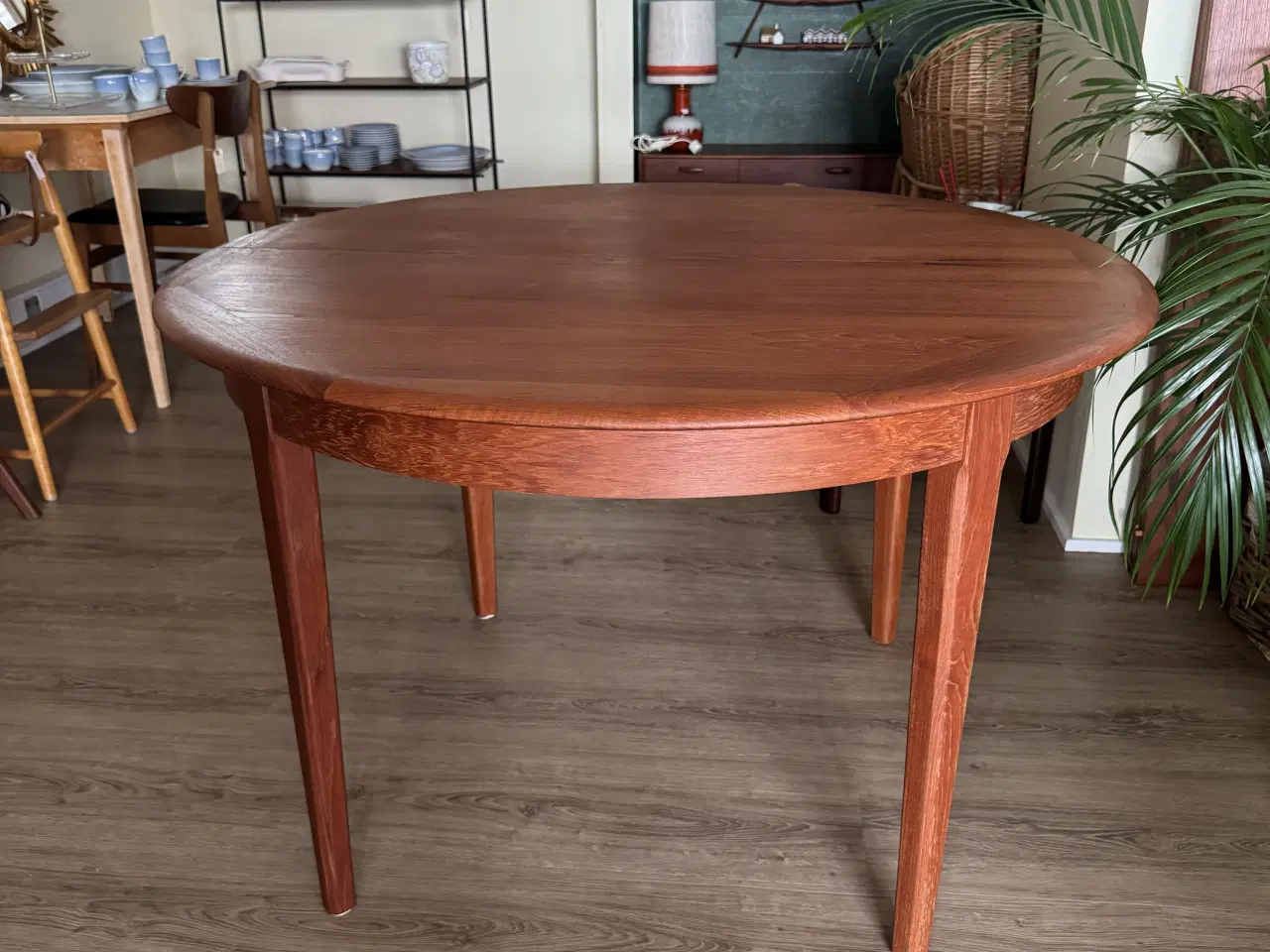 Billede 2 - Rundt teak spisebord m/3 tillægsplader