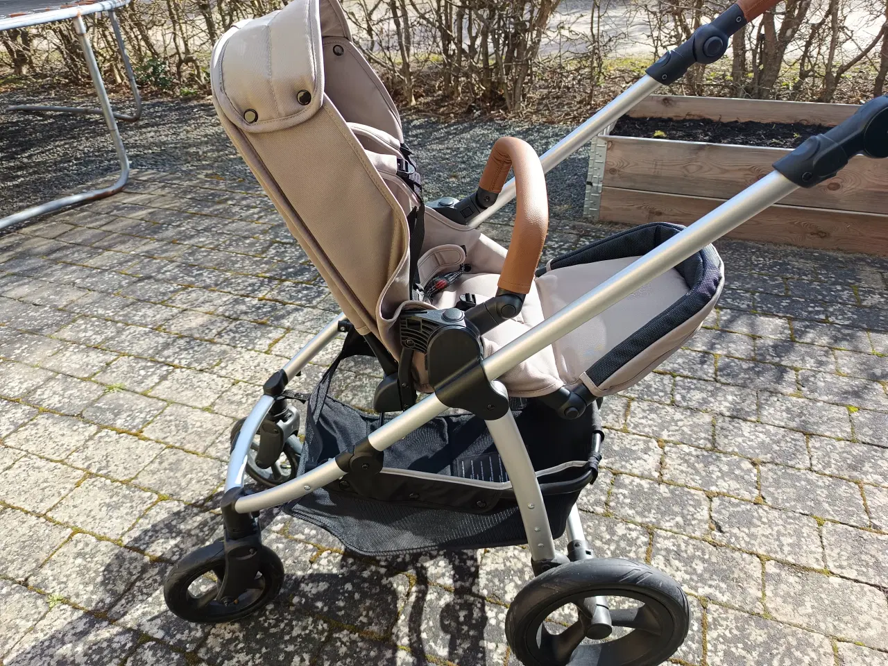 Billede 10 - Petite cherie  barnevogn duo plus autostol Cybex