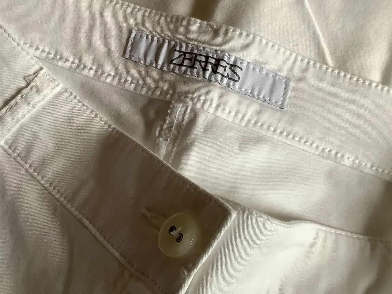 Billede 2 - Zerres hvide bukser str 48