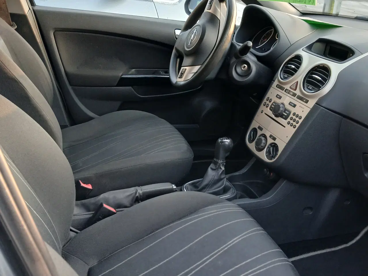 Billede 5 - Opel Corsa 1,4 en ejers bil