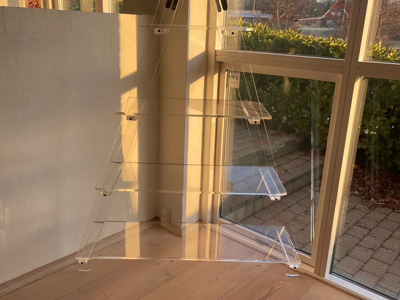 Billede 8 - Fedeste 80’er design reol i akryl 