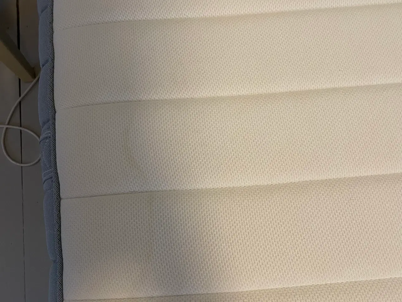 Billede 10 - Sengestel og madras IKEA