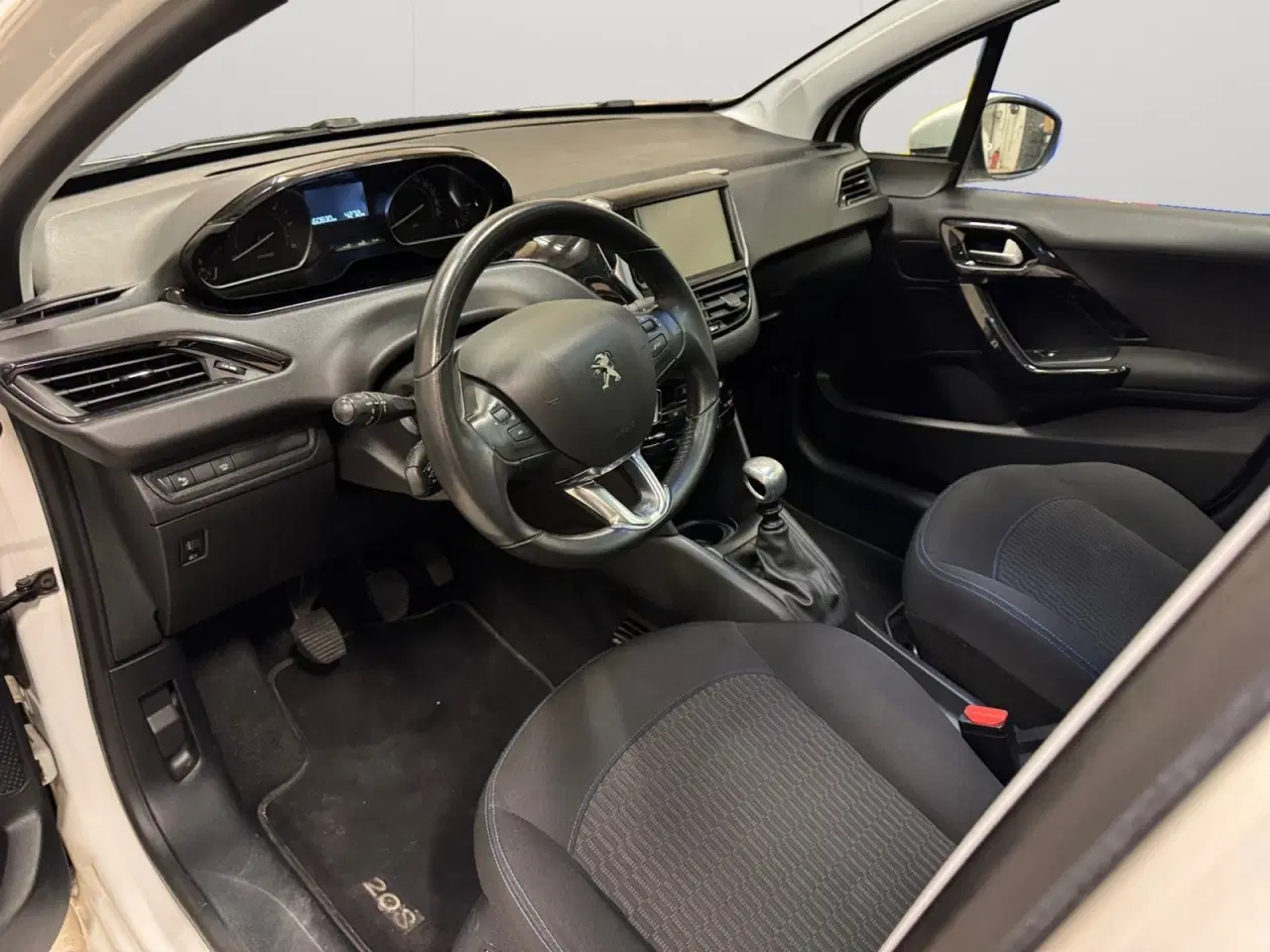 Billede 5 - Peugeot 208 1,5 BlueHDi 100 Signature Sky