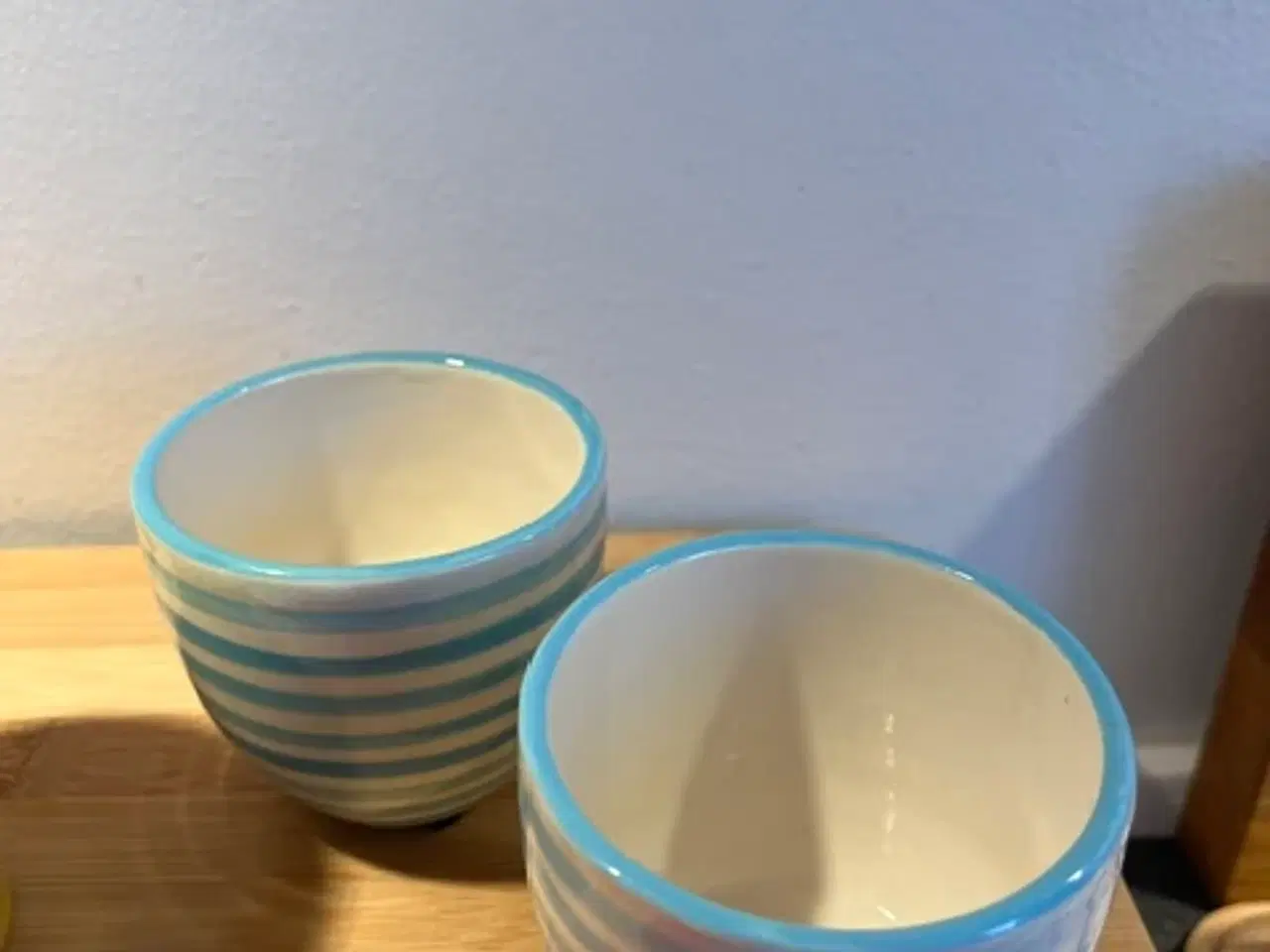 Billede 2 - Retro hygge-pakke: 2 urtepotter & gul Brønnum kop