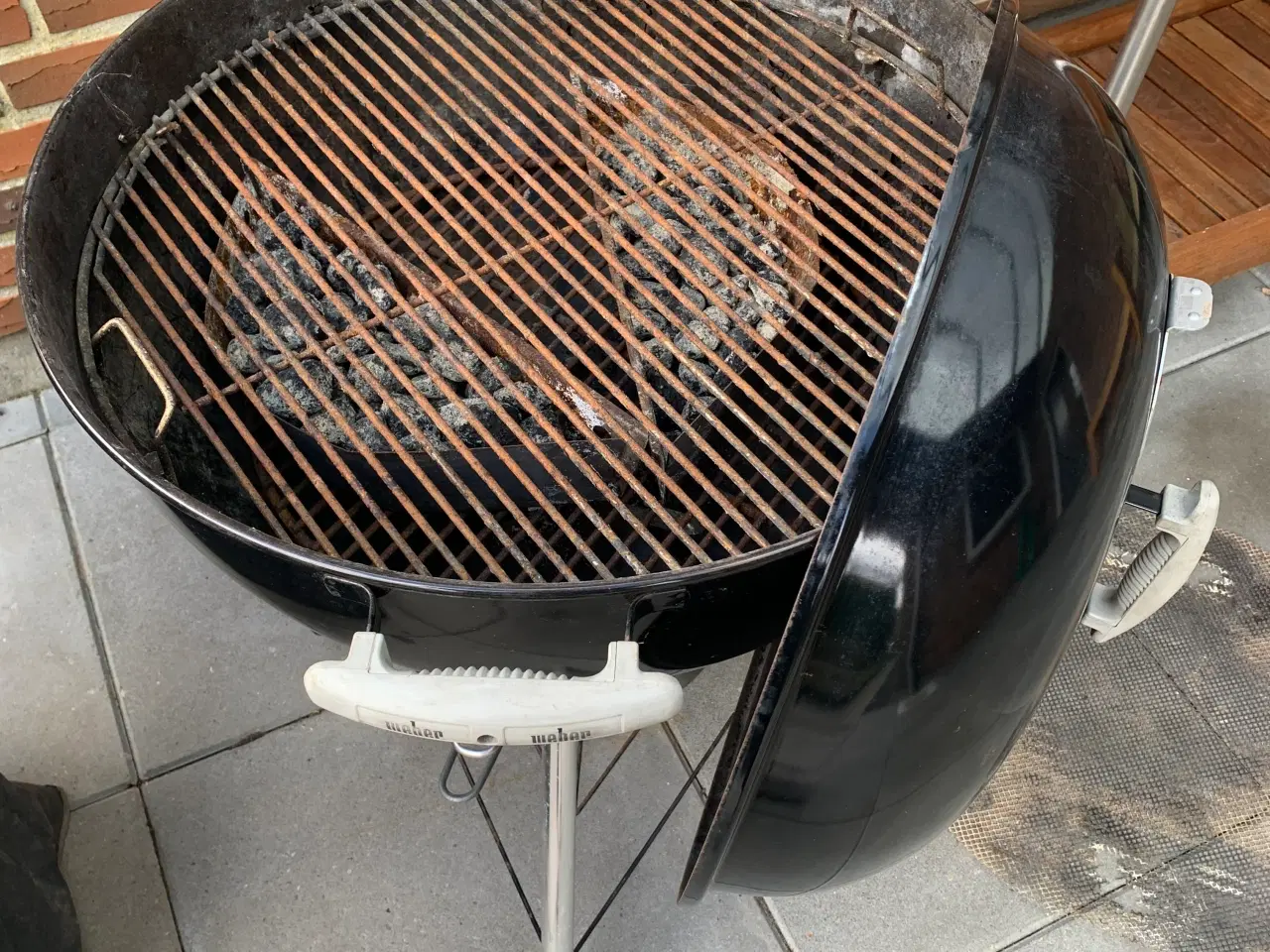 Billede 2 - Weber kuglegrill med overtræk 57 cm