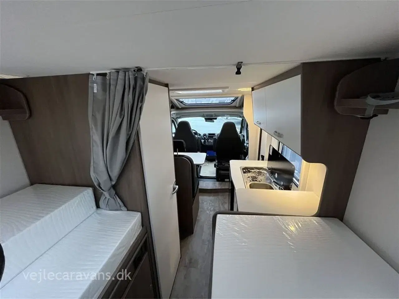 Billede 12 - 2026 - Carado V337 PRO+