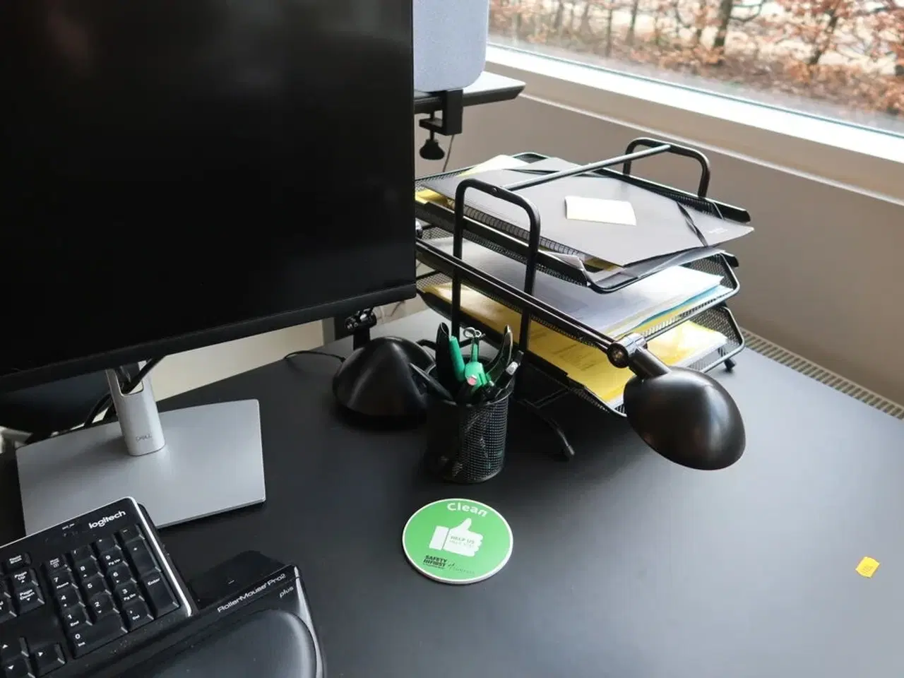 Billede 3 - 2 stk. computerskærme DELL P2422HE, tastatur, mus, rollermouse