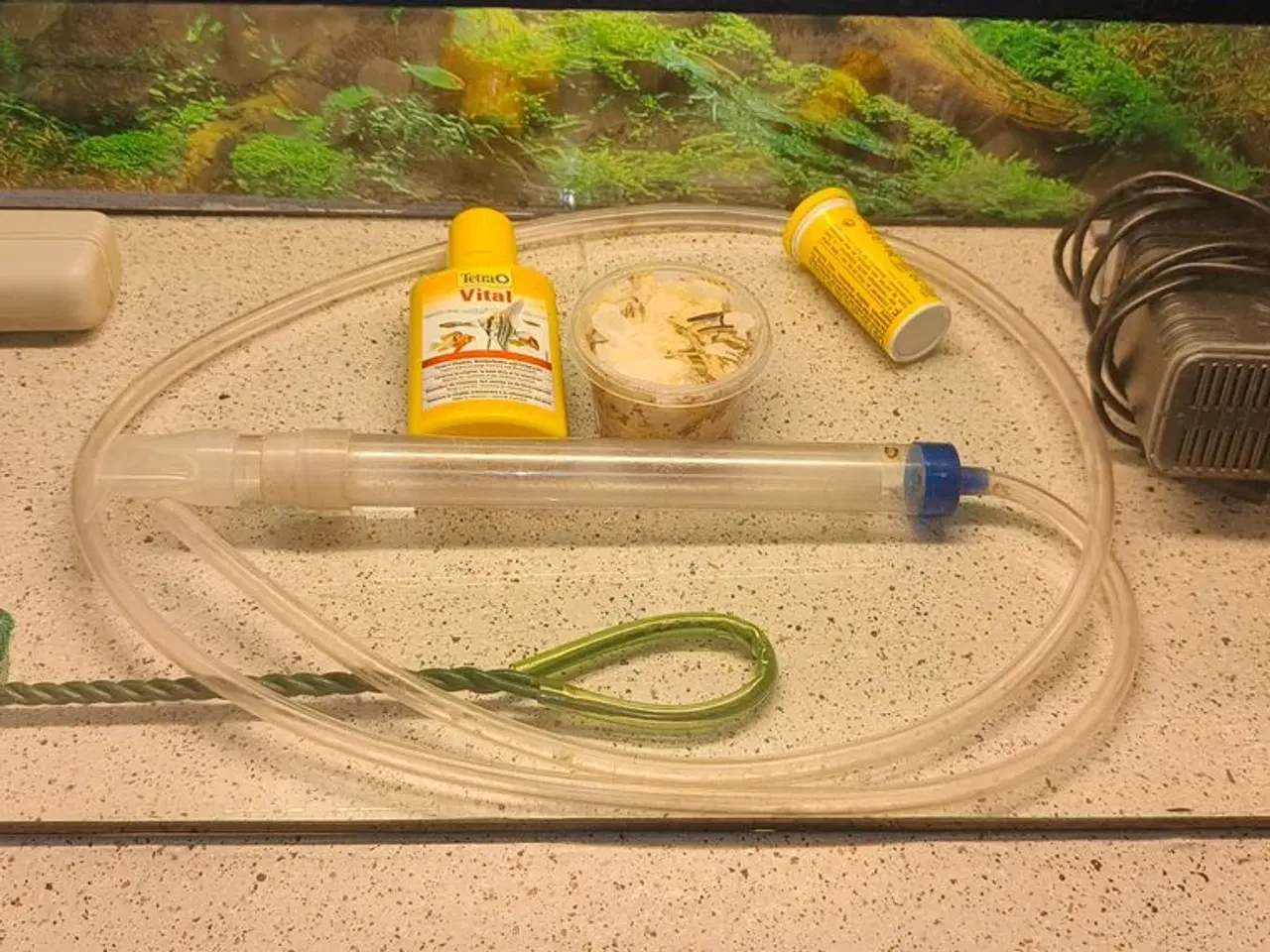 Billede 3 - 54 liters akvarie sælges