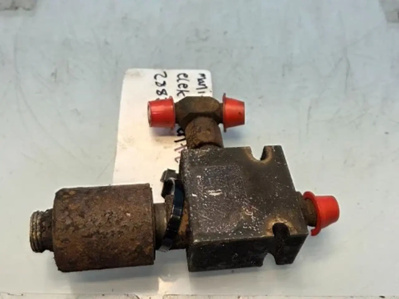 Billede 2 - Manitou 735-120 Elektroventil 288334