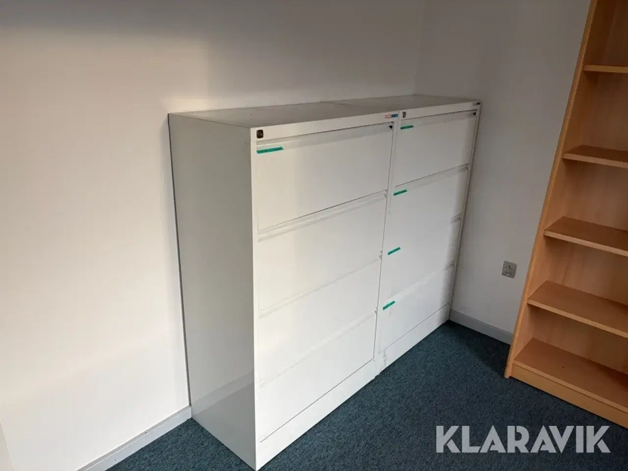 Billede 1 - Stort lot med kontormøbler