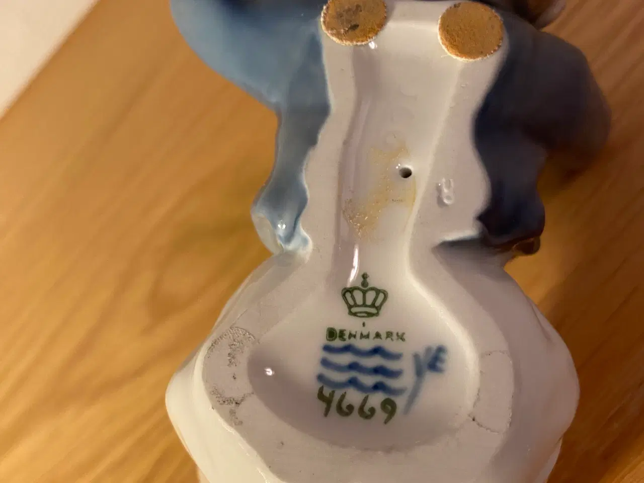 Billede 5 - Royal Copenhagen baby som ligger på ryggen 4669