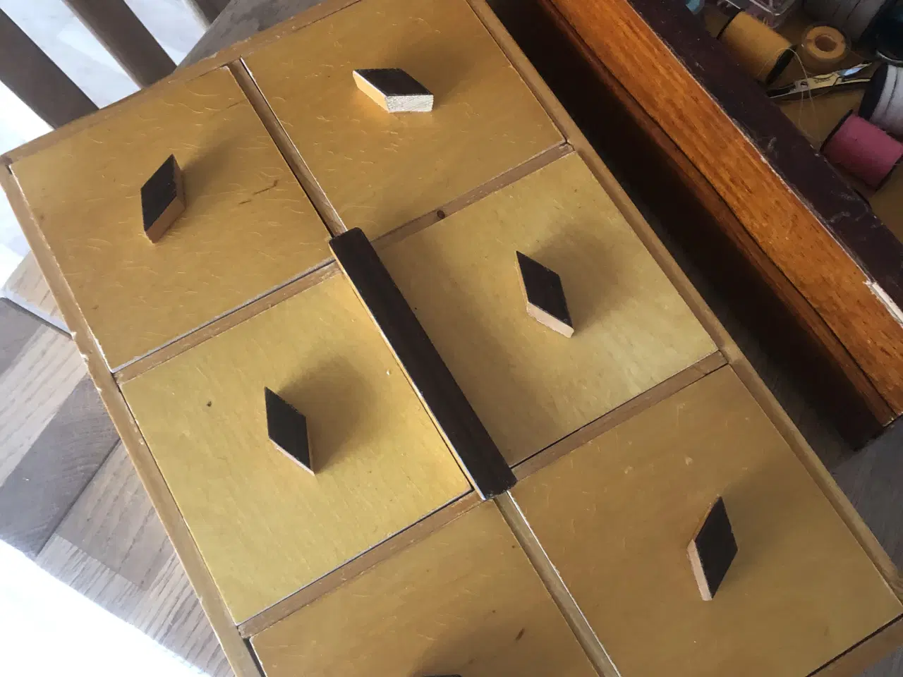 Billede 4 - Eva 2418 symaskine samt antik syæske