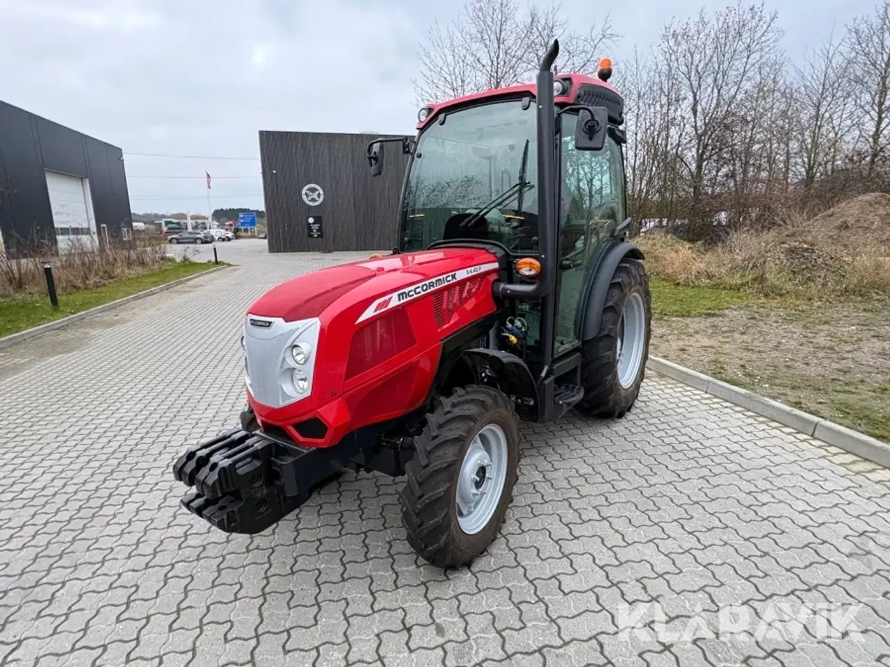 Billede 1 - Traktor McCormick X4.40F smalsporet