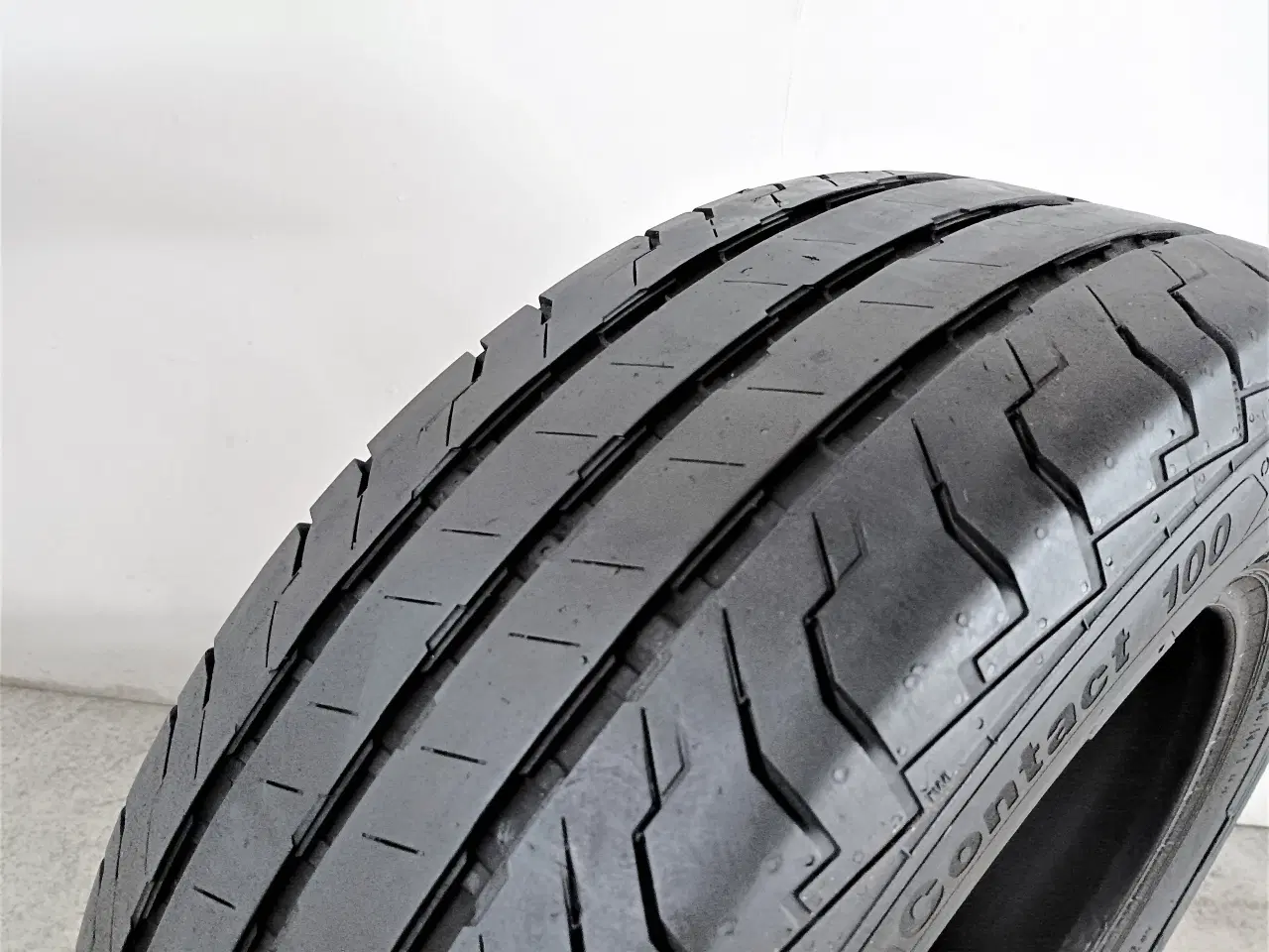 Billede 3 - sommerdæk - 215/65R16C 106/104 Continental (2stk)