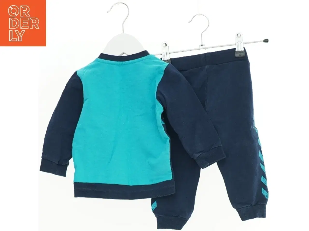 Billede 1 - Sæt Børnetøj (2 stk.) fra Hummel (str. 74 cm)