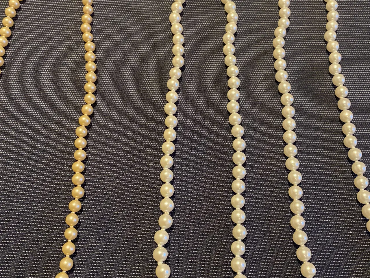 Billede 1 - Perlekæder 2 stk.