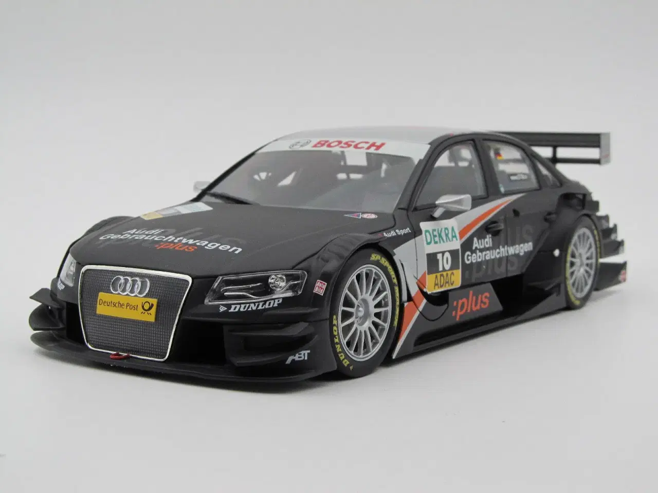 Billede 1 - 2008 Audi A4 DTM #10 1:18  Vinder af DTM 2008 