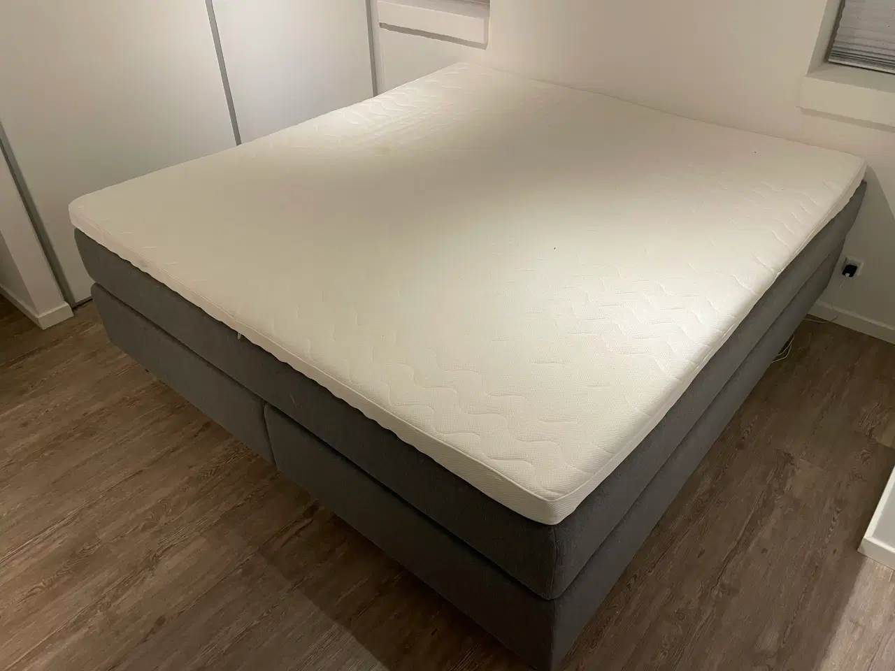 Billede 5 - Kontinentalseng 200x210 cm inkl. memory topmadras