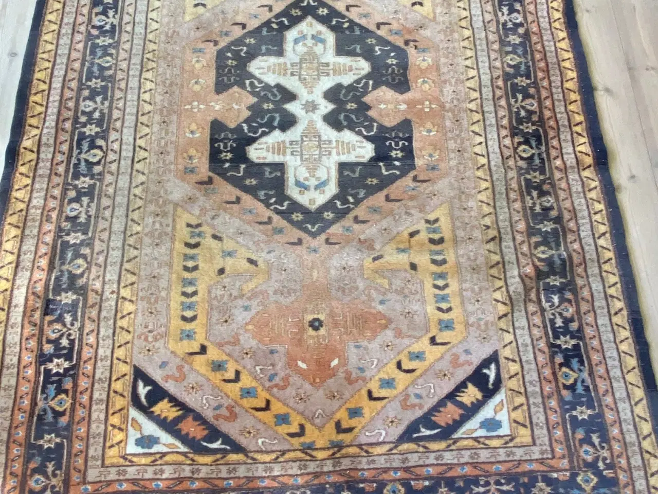 Billede 1 - Smukt ægte tæppe