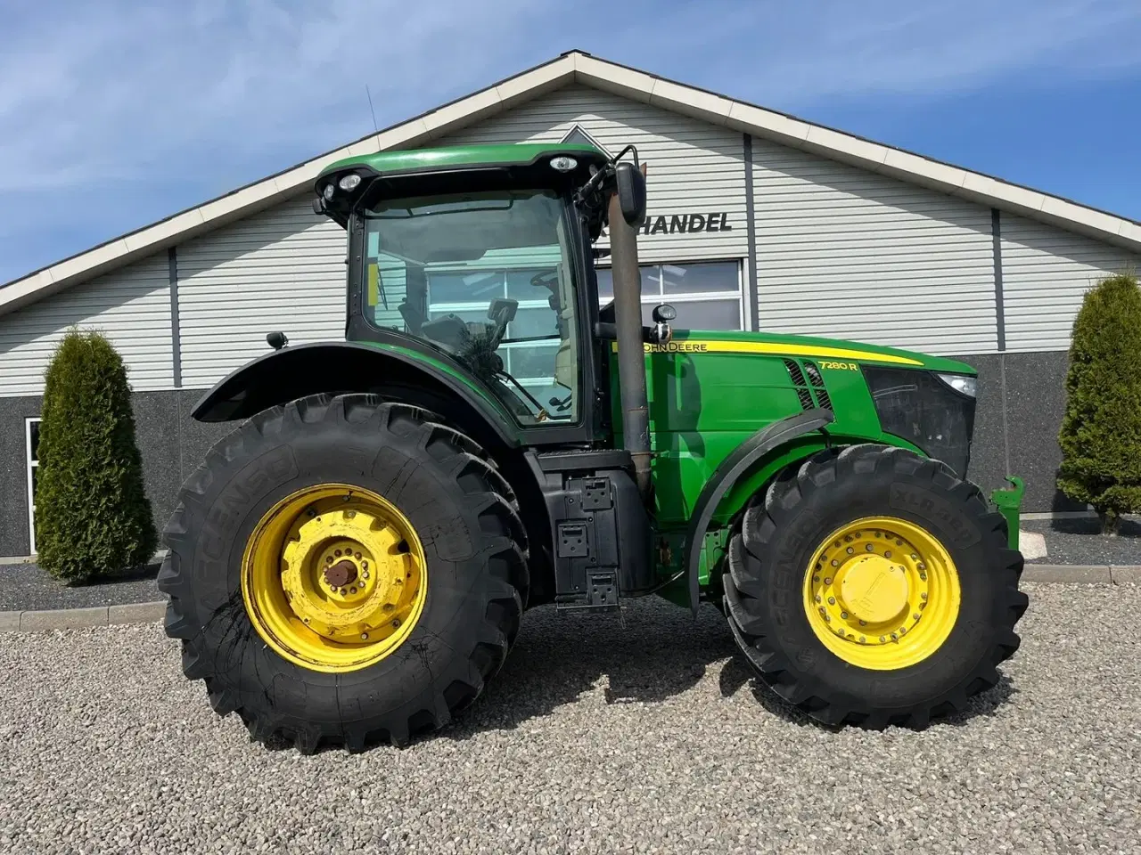 Billede 20 - John Deere 7280R Med næsten nye dæk på og frontlift.