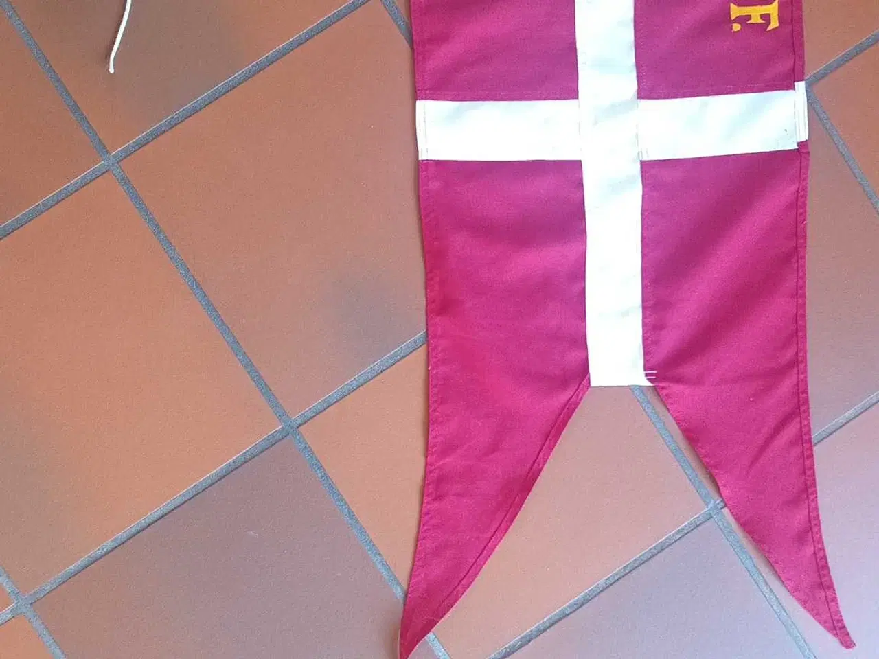 Billede 1 - YF bådflag med teak flagstang og holder
