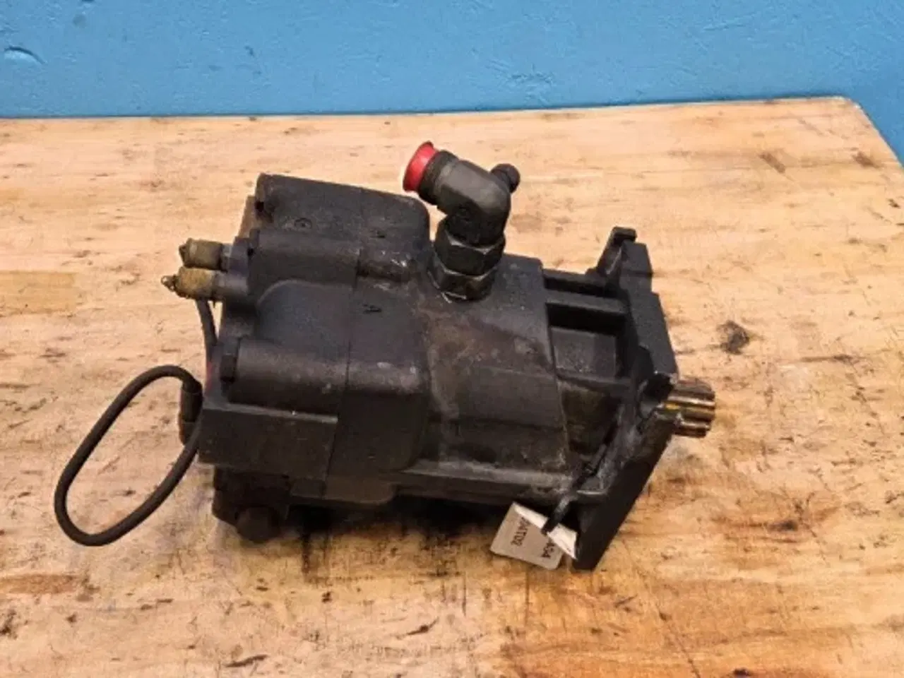 Billede 2 - New Holland CR9.90 Hydrostatmotor 84819681