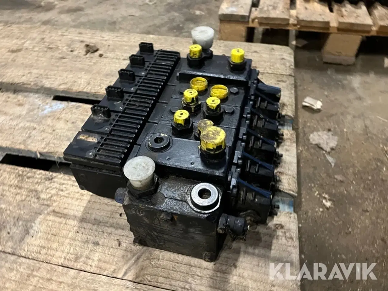 Billede 3 - Ventilblok 6 ventiler Danfoss PVG 32 12 volt