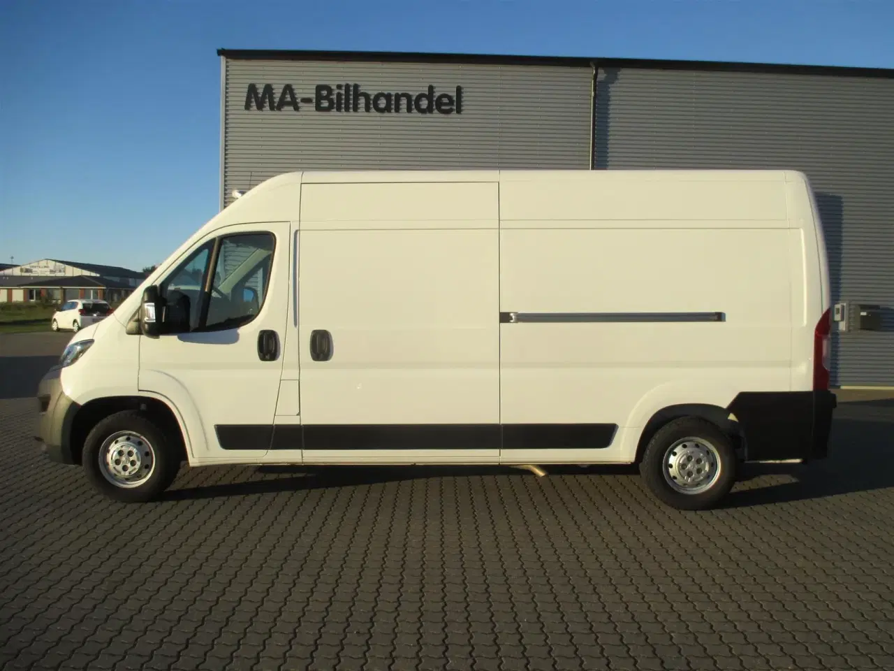 Billede 2 - Peugeot Boxer 333 L3H2 2,2 BlueHDi Premium Pro 140HK Van 6g