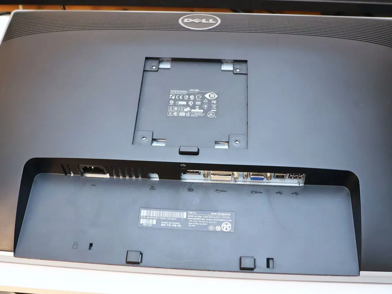 Billede 3 - 24" Dell UltraSharp U2412Mb