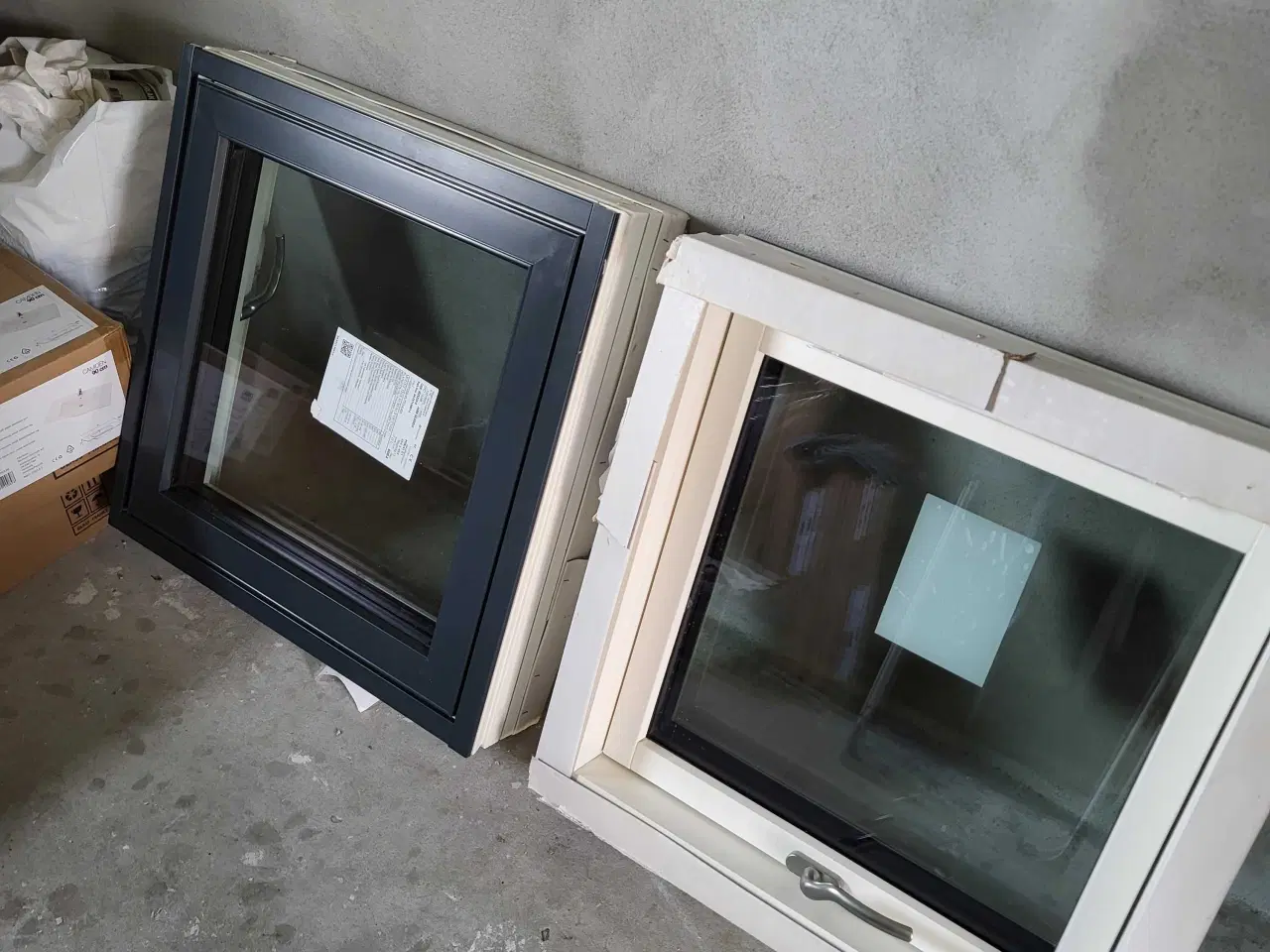Billede 2 - To helt nye vinduer 60×60