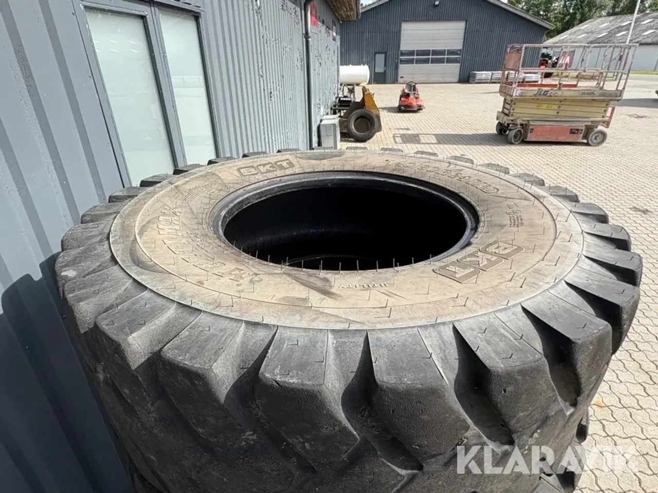 Billede 4 - Dæk 440/80-24 4 styk
