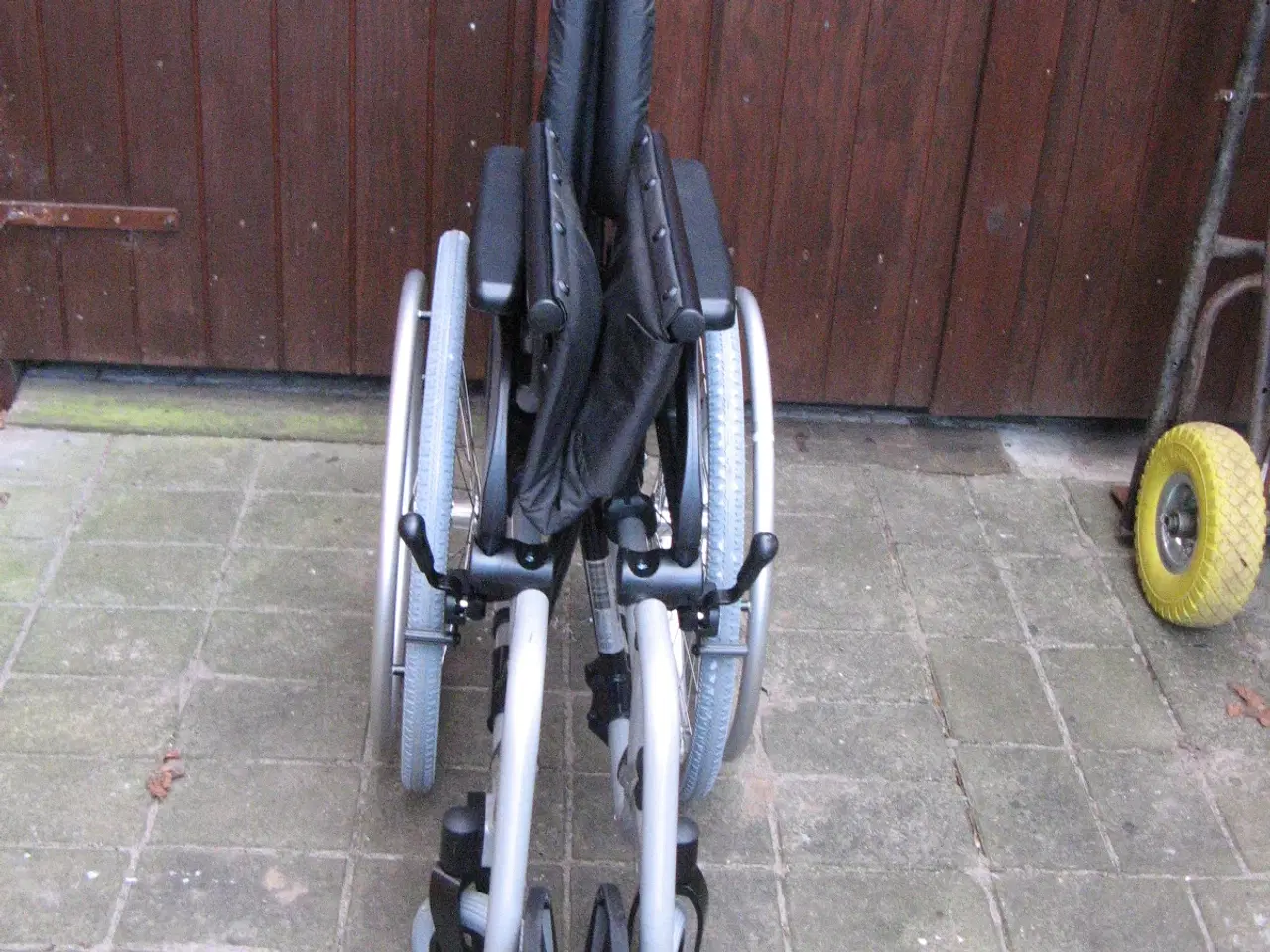 Billede 5 - Letvægts Kørestol Som ny