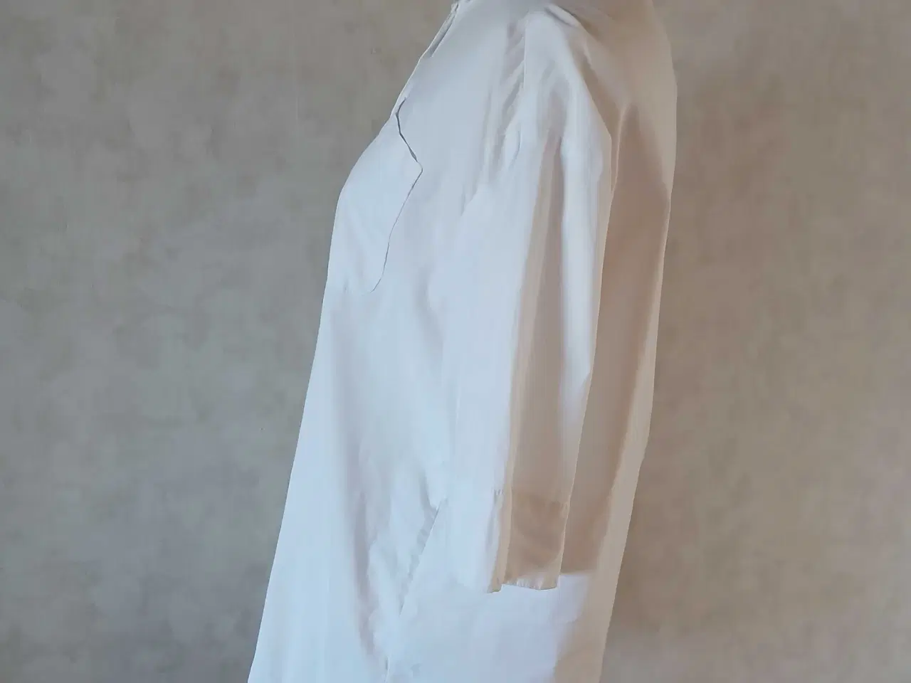 Billede 2 - Msch Copenhagen hvid skjorte, størrelse S